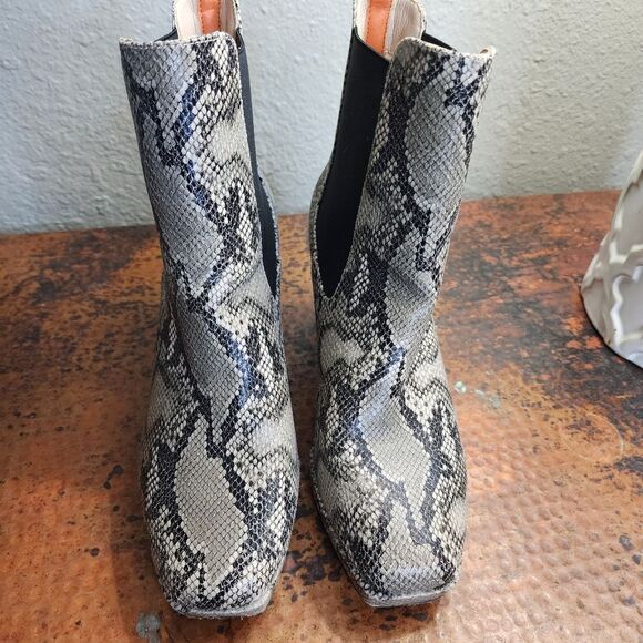 French Connection Penny Chelsea Block Heel Boots - Picture 5 of 16